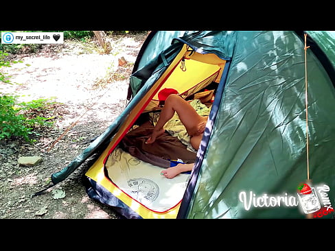 ❤️ Filmed on camera Passionate jerk off Stranger in a tent ❤❌ Porn video at us ️❤