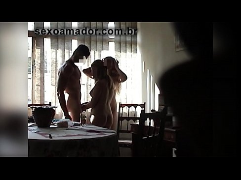 ❤️ Sex friends invite a giant man and a threesome with him ❤❌ Porn video at us ️❤