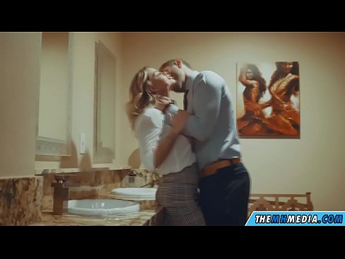 ❤️ When a busty blonde seduces you in a public restroom ❤❌ Porn video at us ️❤